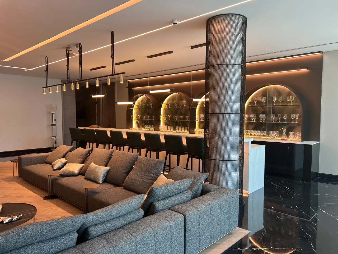 Minimalist Modern Dining Space